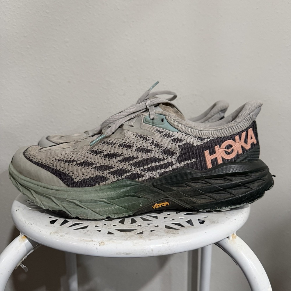 Hoka One One Speedgoat 5 Trail Running Shoes Women's 9.5B Vibram Soles Sneakers